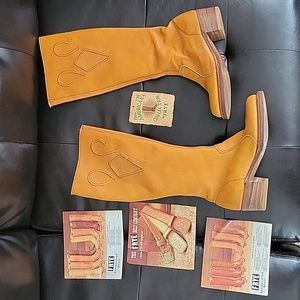 Side 5.5 Frye Boots from the 70s with original tag and box